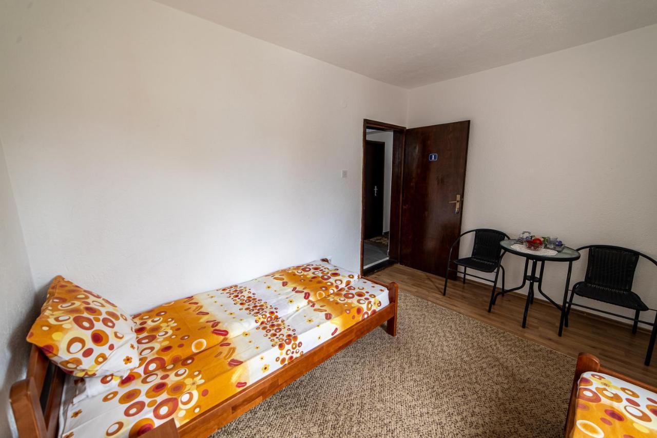Snam Rooms&Apartment Zabljak  Bagian luar foto